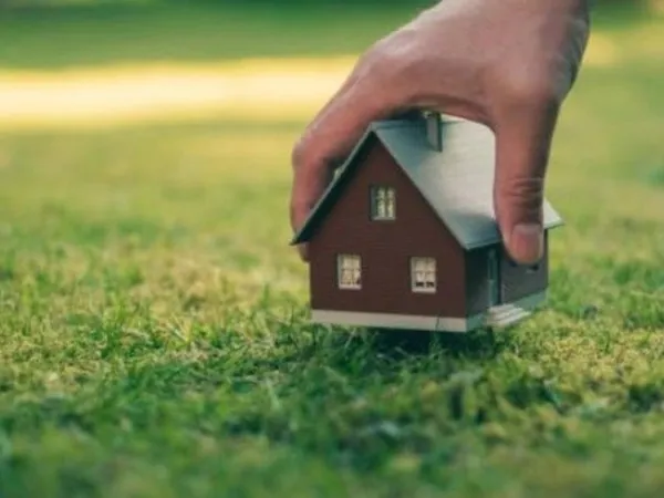 Prix exceptionel pour ce joli terrain constructible et plat