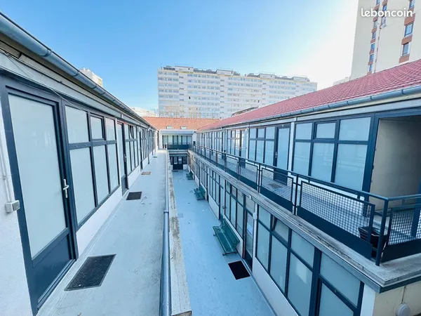 Loft/atelier/surface 5 pièces 125 m² 