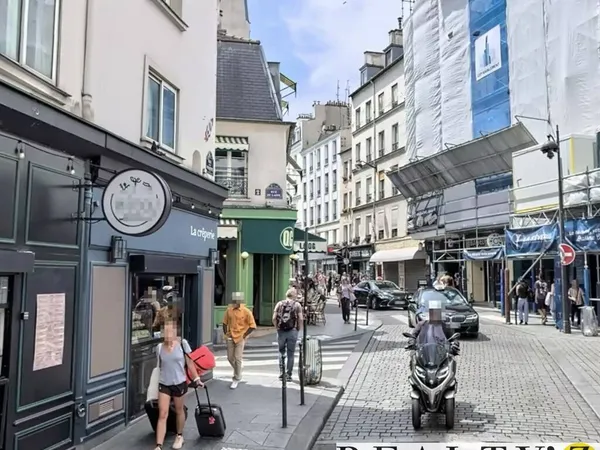 Boutique 2 pièces 120 m² 