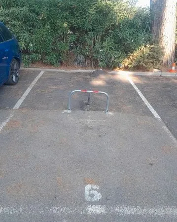 Location parking voiture prive avec arceau dans residence securisee 