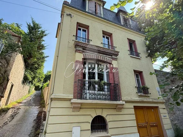 Maison 8 pièces 153 m² 