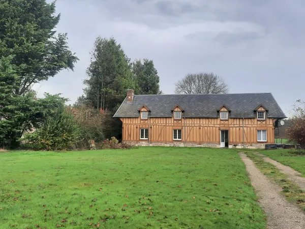 Longère de 150 m2 sur 5950 m2 de terrain dont 1100 m2 constr 