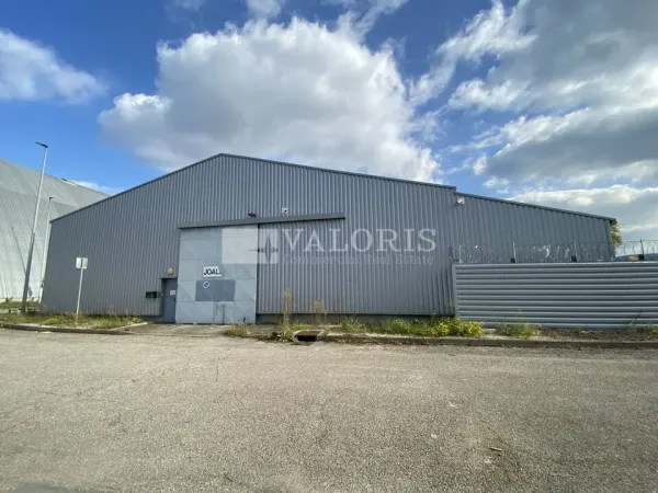 LOCAL D'ACTIVITE - ATELIER A VENDRE 