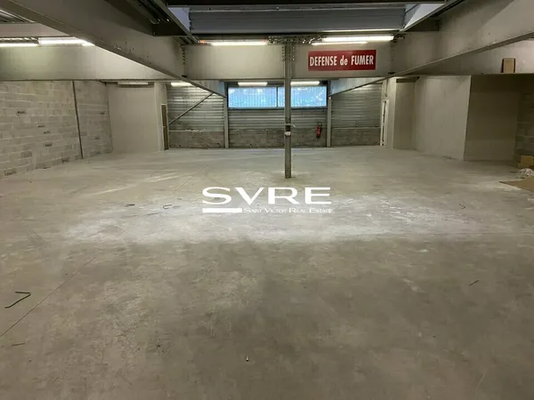 Local industriel 550 m² 