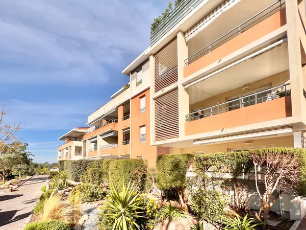 À vendre : Appartement 4 pièces à Saint-Raphaël 
