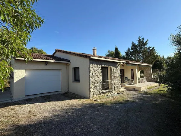 Maison de plain-pied 5 pièces 132 m² 