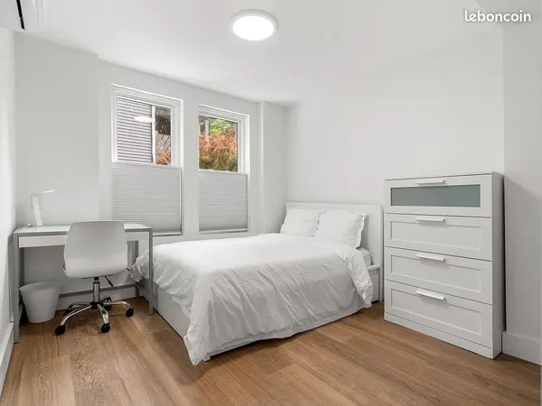 Chambre 9m² - coloc entre filles à coligny 