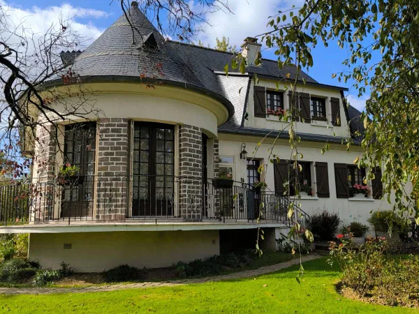 Vends maison au calme et proche des commerces/services 