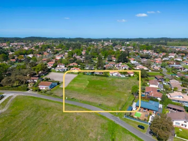 Terrain 525 m² 