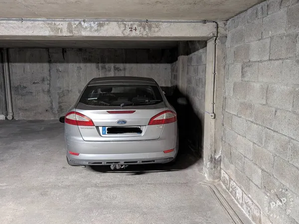Parking 12 m² 