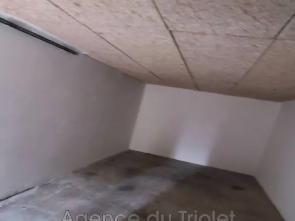 Parking 16 m² 