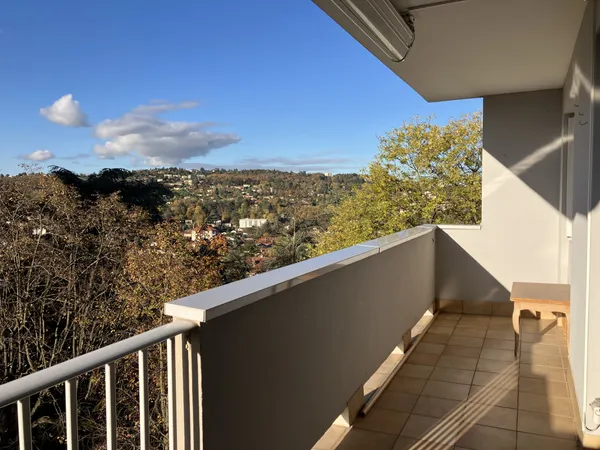 Appartement T5 lumineux 