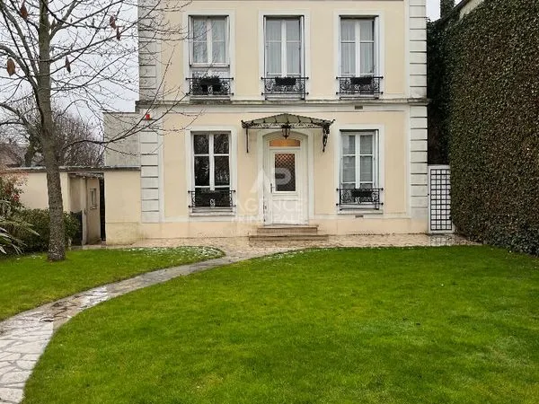Maison 6 pièces 155 m² 