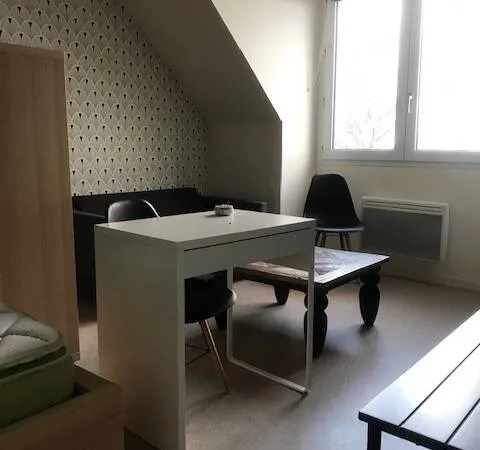 Studio 1 pièce 19 m² 