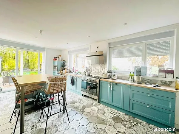 Maison 7 pièces 178 m² 