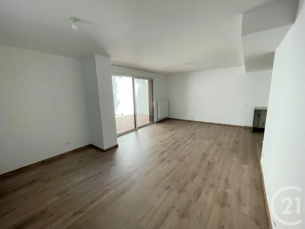 Appartement 4 pièces 77 m² 
