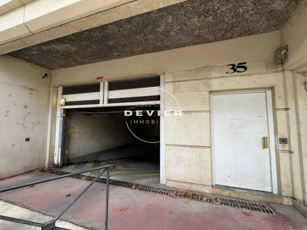 Parking 25 m² 