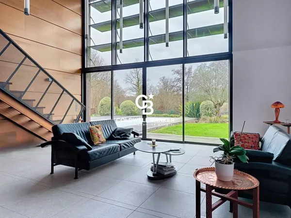 Élégance Contemporaine et Nature : Une Signature Architecturale 