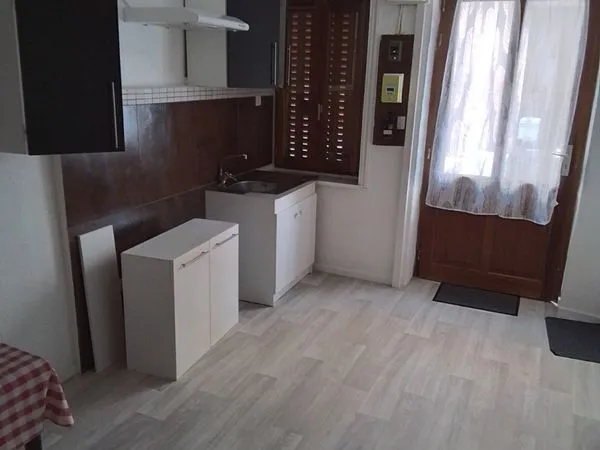 Appartement 2 pièces t1 ou f1 centre de renaison 