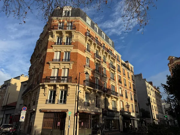 A Vendre 3 Pièces Bécon les Bruyeres 
