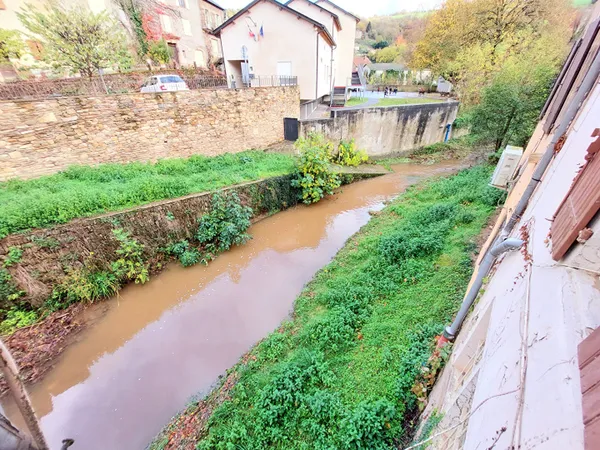 Maison + local commercial à Coupiac 6 pièces 150 m2 