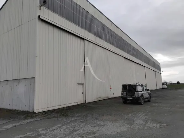Entrepôt 1440 m² 