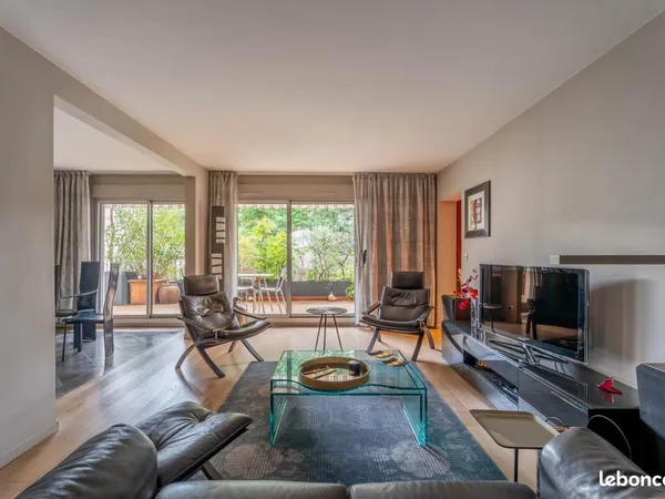 Appartement 6 pièces 130 m² 