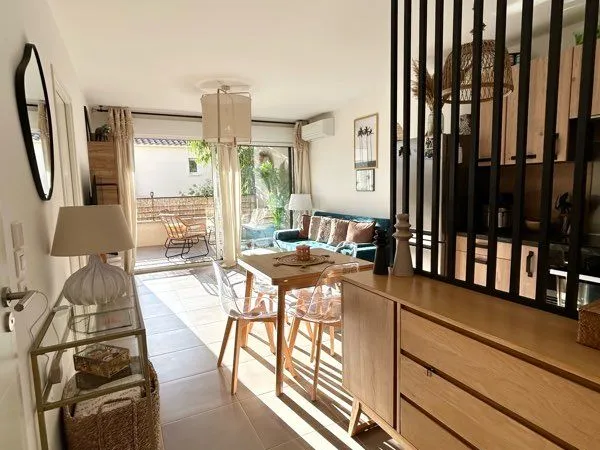 À vendre - Bel appartement T2 lumineux avec grande terrasse et garage 