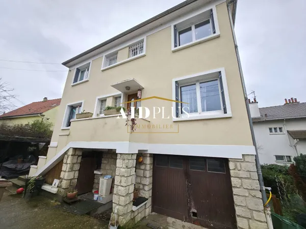 Maison 8 pièces 121 m² 