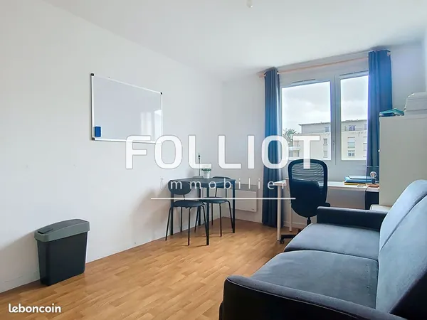 Studio 1 pièce 19 m² 