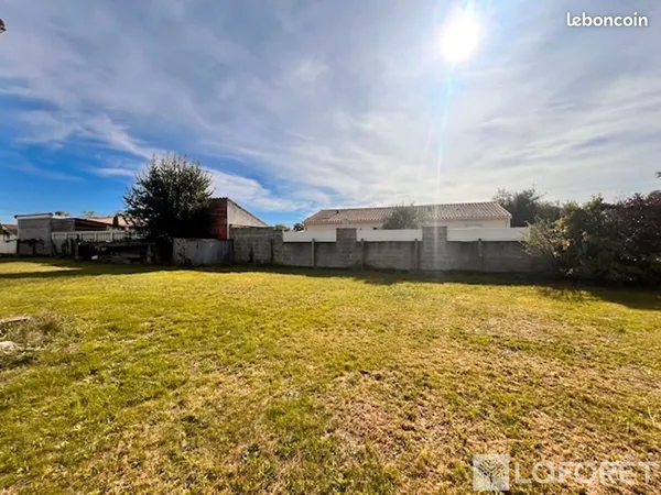 Terrain 829 m² SAINT LOUBES 