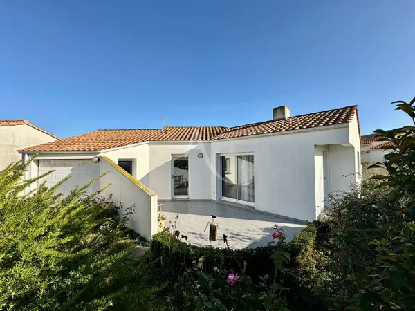 Maison de plain-pied 4 pièces 104 m² 