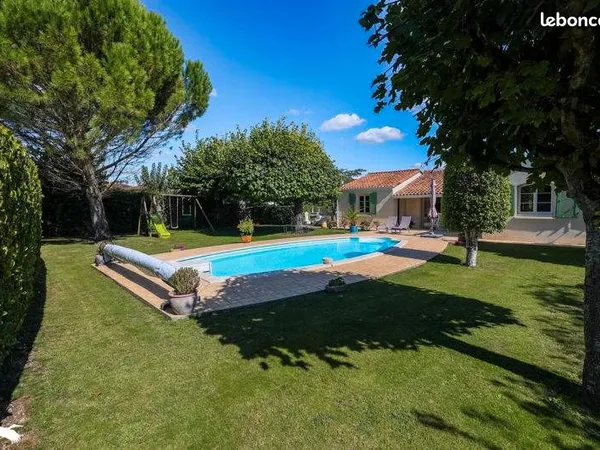 Pavillon 6 pièces 135 m² 