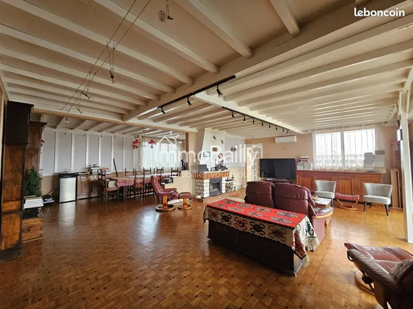 Maison 7 pièces 226 m² 
