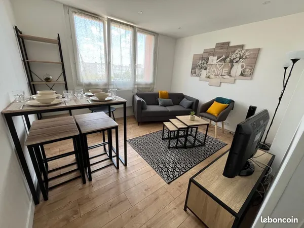 Appartement T4 meublé en très bon état, fonctionnel et lumineux, idéal pour colocation 