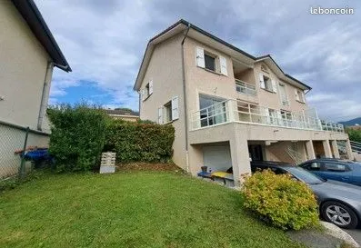 Maison - Voiron (Proche de Grenoble) - Isère (38) - 3 Chambres - 2 Salles de bain - 2 Garages 