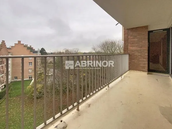 Appartement T4 de 101 m² avec terrasse exposée sud/ouest 