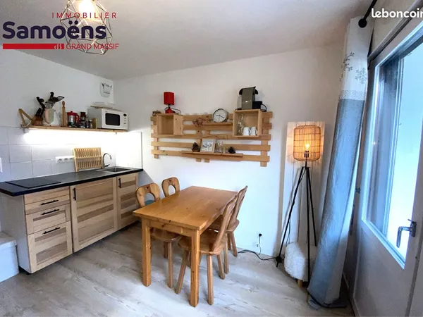 Studio 1 pièce 18 m² 