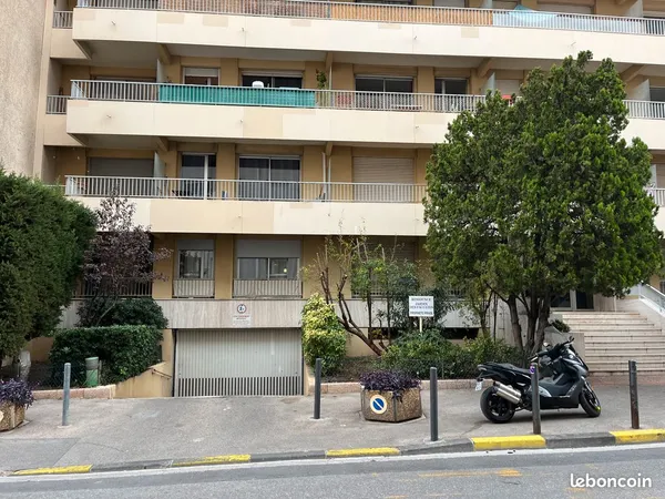 Garage parking 