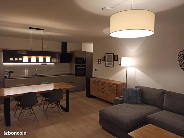 Appartement meublé 3 pièces 69m² hypercentre avec climatisation 