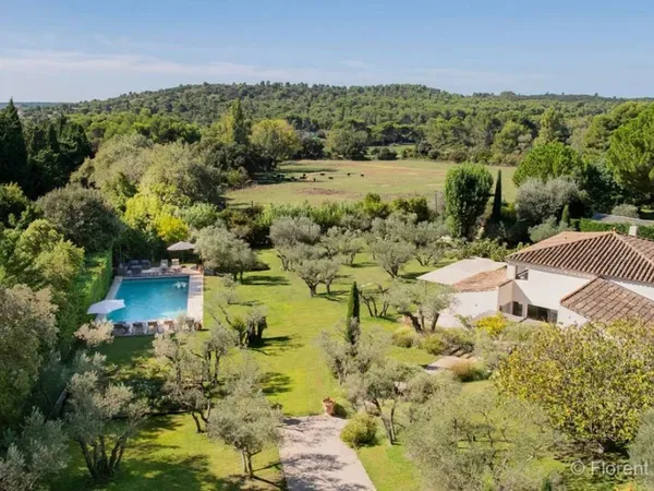 Le Silence des Pins - Paradou - Alpilles - 6 chambres - 12 perso 