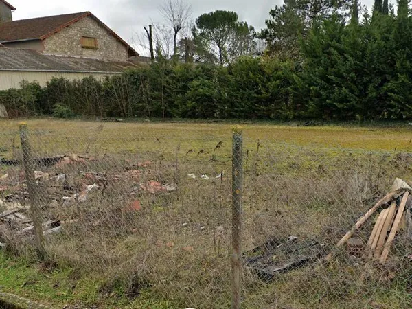 Terrain constructible 450 m² 