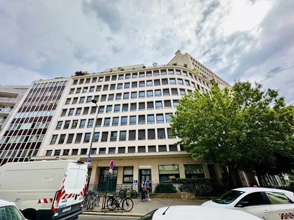 Bureaux 3587 m² 