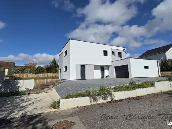 Maison 5 pièces 142 m² 