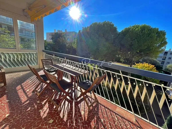 2 PIECES MEUBLE 57 M² TERRASSE PARKING 