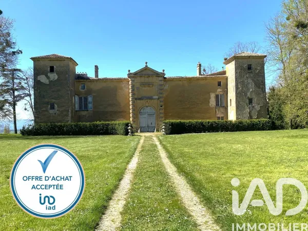 Château 30 pièces 1380 m² 