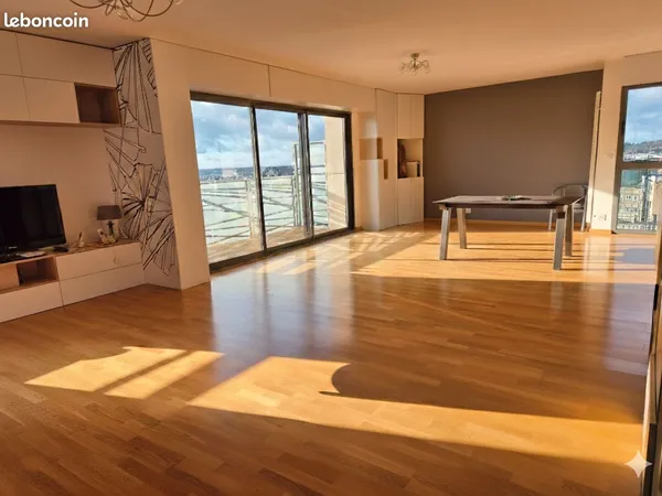 Appartement 5 pièces 151 m² 