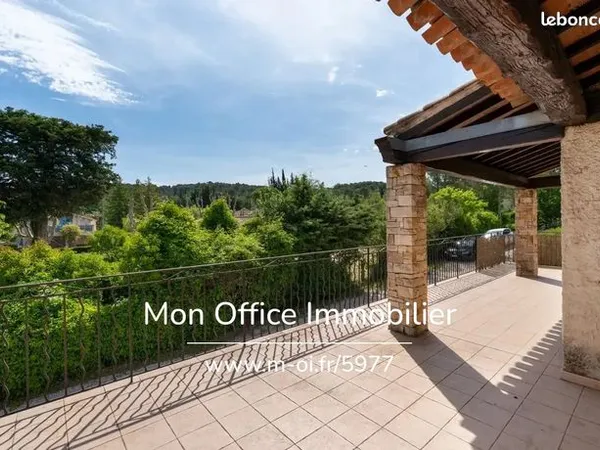 Villa 5 pièces 120 m² 