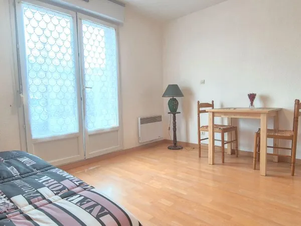Studio 1 pièce 20 m² 