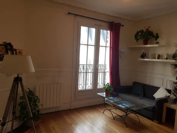 Propose chambre dans colocation de femmes Paris 15ème 